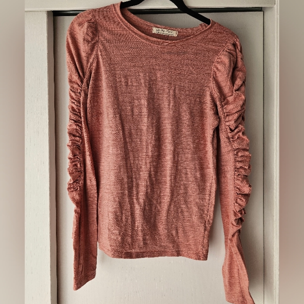 We The Free ruched long-sleeves top sz Small